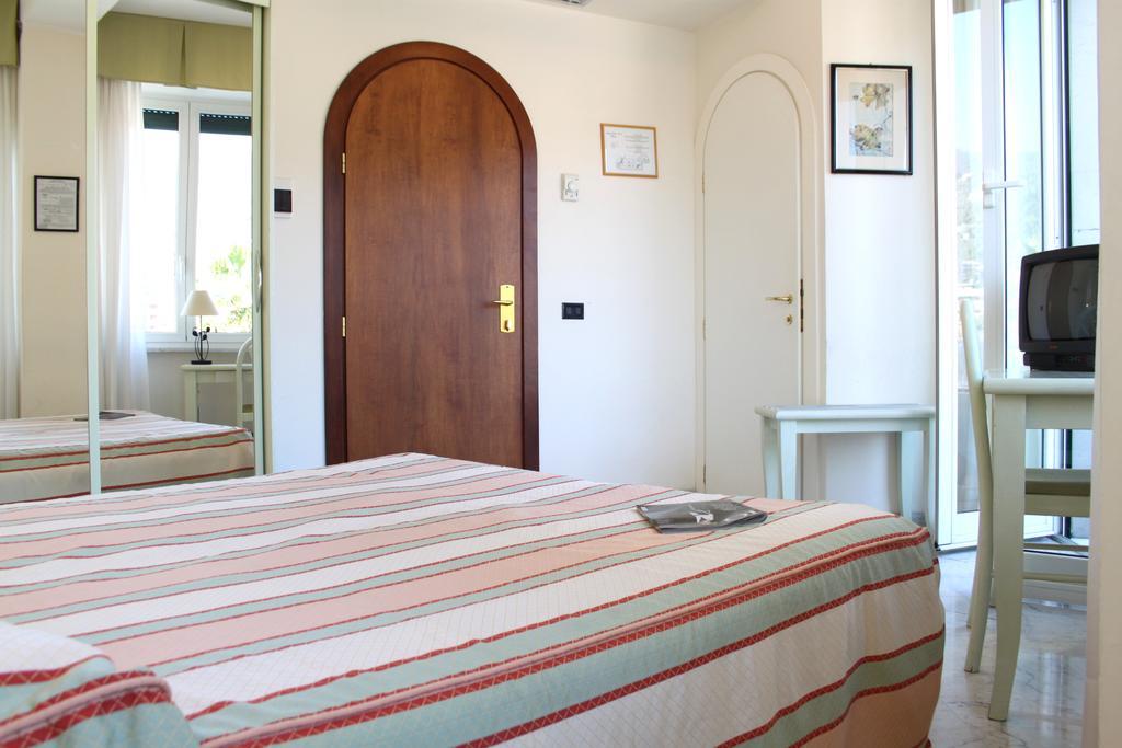 Hotel Elena Recco Esterno foto