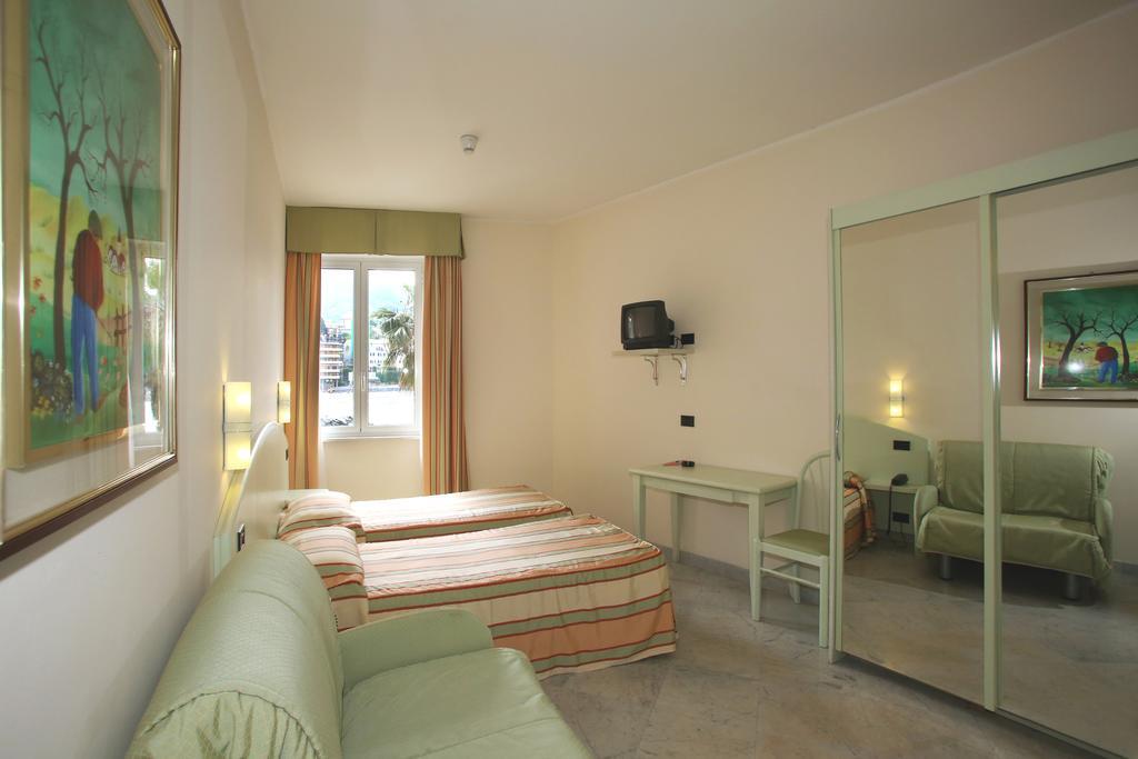 Hotel Elena Recco Esterno foto
