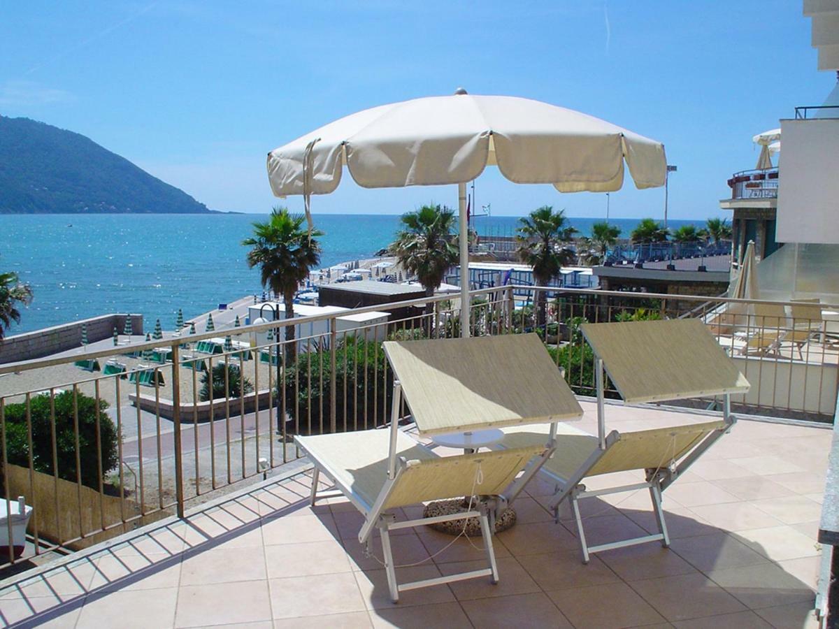 Hotel Elena Recco Esterno foto